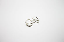 Load image into Gallery viewer, Circular Orbits silver earrings