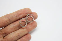 Load image into Gallery viewer, Circular Orbits silver earrings