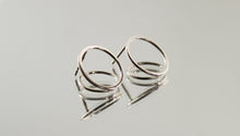 Load image into Gallery viewer, Circular Orbits silver earrings