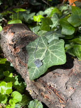 Load image into Gallery viewer, Raindrops - Window silver necklace

