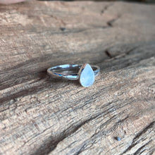 Load image into Gallery viewer, Drop silver ring with moonstone
