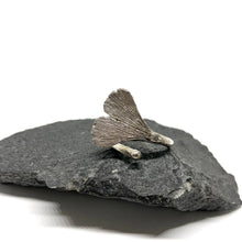 Kép betöltése a galériamegjelenítőbe: Ginkgo levél ezüst gyűrű nr.2 állítható méret
