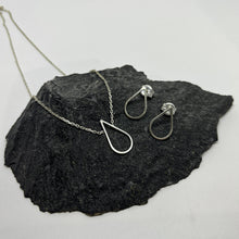 Load image into Gallery viewer, Drop silver stud earrings No. 3
