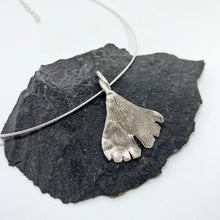 Load image into Gallery viewer, Ginkgo large silver pendant with necklace
