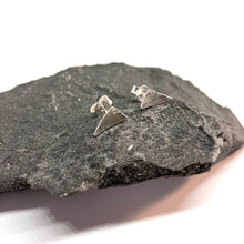 Load image into Gallery viewer, Raindrops - Triangle silver stud earrings
