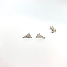 Load image into Gallery viewer, Raindrops - Triangle silver stud earrings
