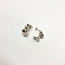 Load image into Gallery viewer, Flow wave silver stud earrings
