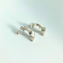 Load image into Gallery viewer, Flow wave silver stud earrings

