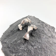 Load image into Gallery viewer, Flow wave silver stud earrings
