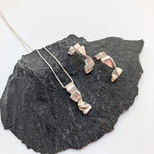 Load image into Gallery viewer, Flow wave silver stud earrings
