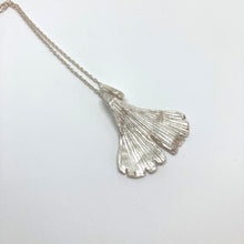 Load image into Gallery viewer, Ginkgo large silver pendant with necklace
