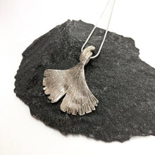Load image into Gallery viewer, Ginkgo large silver pendant with necklace
