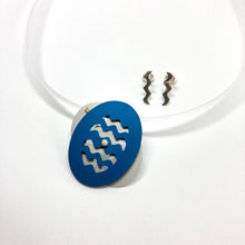Load image into Gallery viewer, Wave necklace Nr.3 with silver earrings
