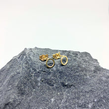 Load image into Gallery viewer, Circle gold-plated silver stud earrings
