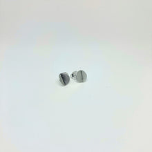 Load image into Gallery viewer, Lunae silver stud earrings
