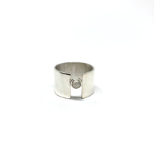Load image into Gallery viewer, Pure silver ring with moonstone
