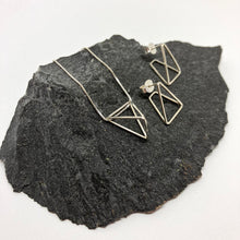 Kép betöltése a galériamegjelenítőbe: Tetra ezüst medál nyaklánccal

