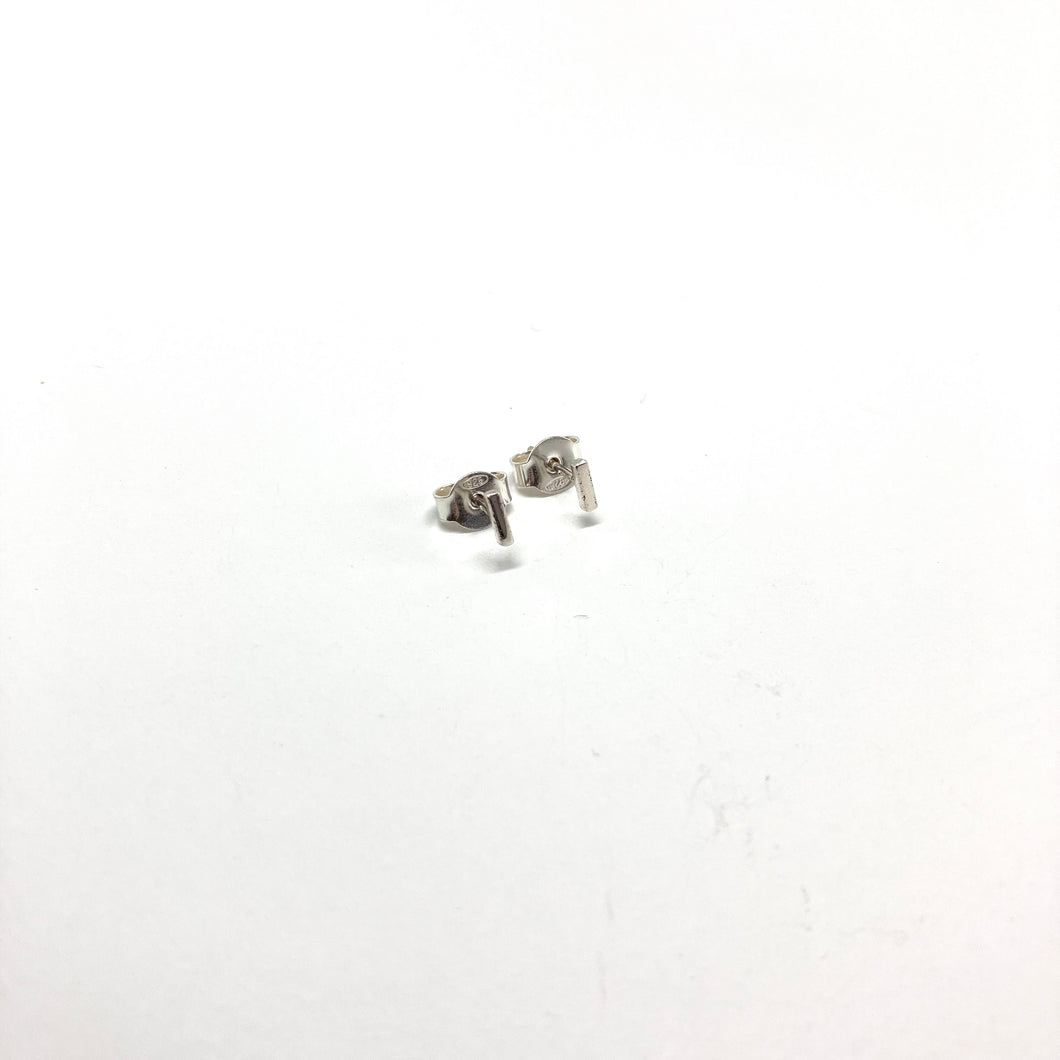 Line mini silver stud earrings