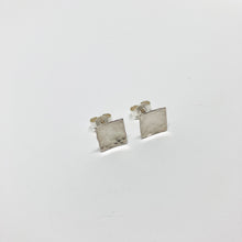 Kép betöltése a galériamegjelenítőbe: Esőcseppek - Ablak ezüst bedugós fülbevaló
