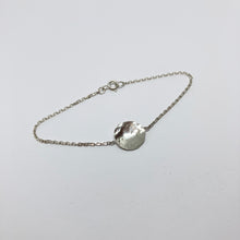 Load image into Gallery viewer, Raindrops - Lake silver bracelet
