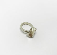 Kép betöltése a galériamegjelenítőbe: Eternity flow ezüst gyűrű
