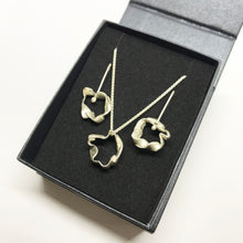 Load image into Gallery viewer, Flow silver earrings TO ORDER
