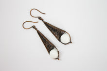 Load image into Gallery viewer, Woven copper mountain jade earrings
