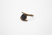 Load image into Gallery viewer, Lapis lazuli ring copper
