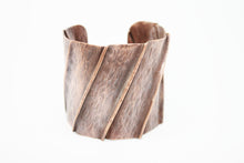 Load image into Gallery viewer, Trunk copper fold formed bracelet
