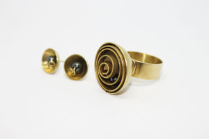 Play with me! Brass ring and earrings set with hematite