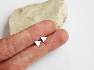GEOM Triangle silver stud earrings