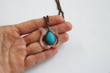 Load image into Gallery viewer, Tulip copper necklace with turquinite
