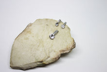 Load image into Gallery viewer, Minimal silver jewelry with zirconia
