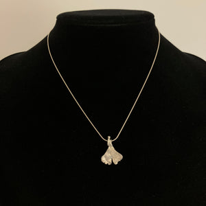 Ginkgo silver pendant with necklace